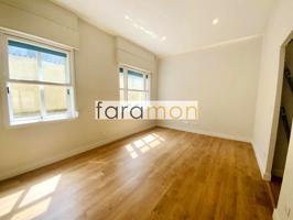 Piso en venta en Vigo de 75 m2 photo 0