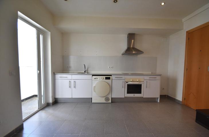 ¡Excelente oportunidad en zona de futuro! Piso en venta Ideal para particulares o inversores. photo 0