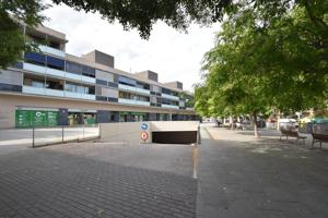 ¿Cansado de dar vueltas buscando aparcamiento? ¡Tu solución está aquí! photo 0