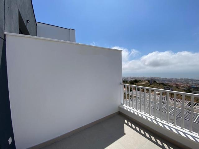 Piso de 3 dormitorios, 2 baños, 2 parkings y trastero, terraza 15.5 m2 con vistas al mar. photo 0