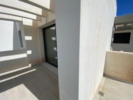 Ático con terraza 10.15 m2 SUROESTE y plaza de garaje photo 0