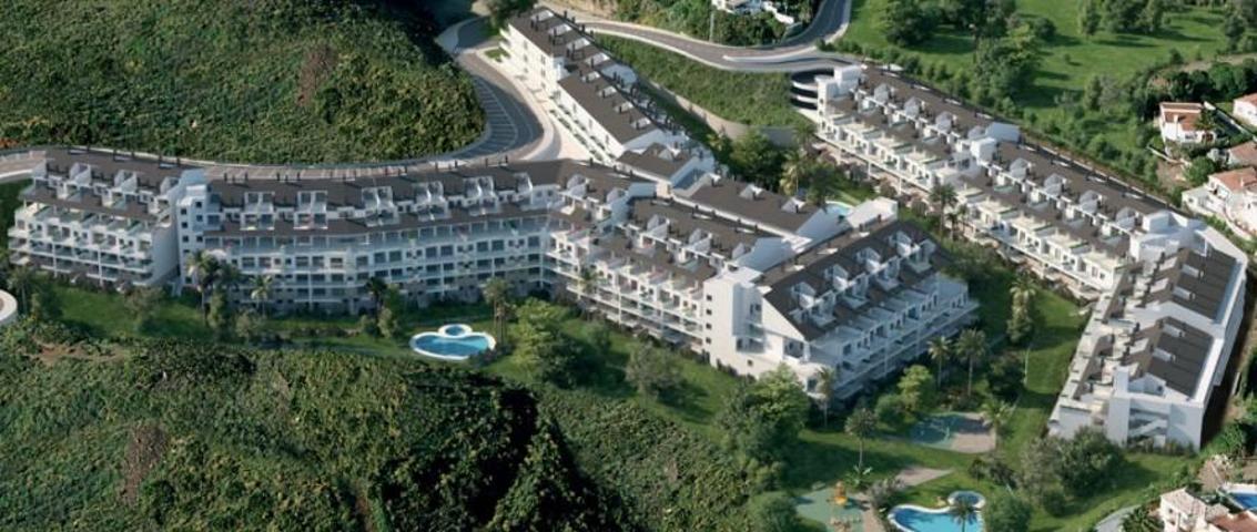 Piso de 3 dormitorios, 2 baños, terraza SUR 10 m2, Garaje. Piscinas comunitarias photo 0