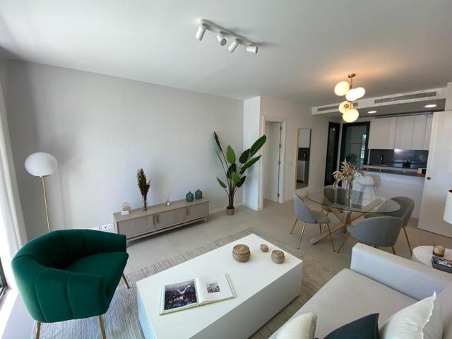 Piso con terraza y patio privado 71 m2. Garaje y trastero. photo 0