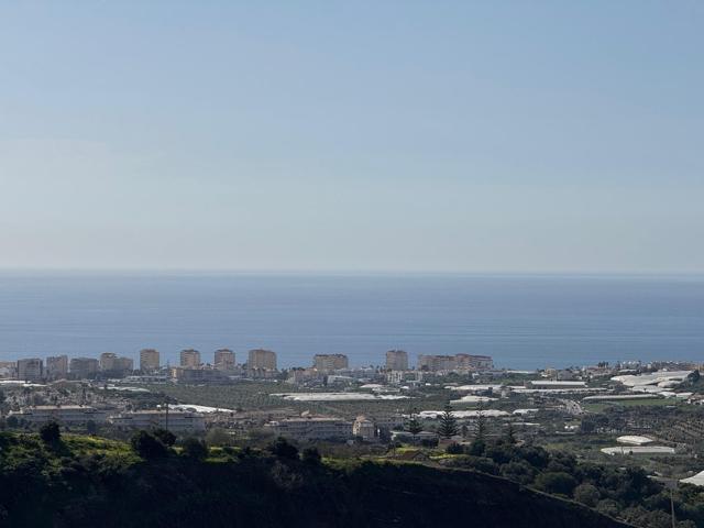 Las viviendas son pasantes (ventilación cruzada) , con amplias terrazas , salón con cocida incorpora photo 0