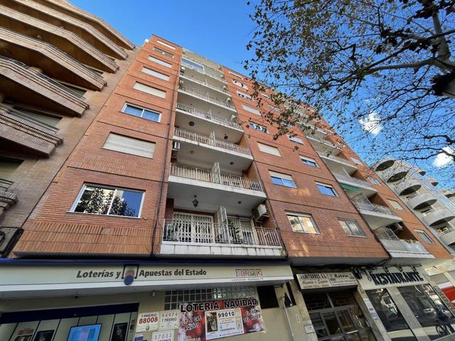 SE VENDE VIVIENDA EN EL PASEO GERMANÍAS photo 0