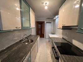 Venta piso 3 habitaciones, 2 baños, garaje, terraza, en Iturrama, Pamplona photo 0