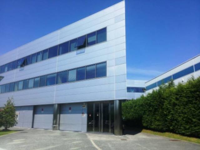 Alquiler de oficina en Polígono de Agustinos de 190 m2 útiles photo 0