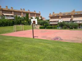 Chalet en venta en Navarrete (La Rioja) jardín, chimenea, piscina y garaje! photo 0