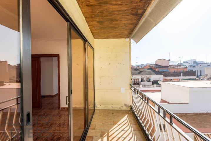 Piso En venta en Calle De Gaietà Vínzia, Col-Legis Nous, Mollet Del Vallès photo 0