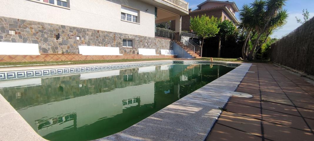 Casa En venta en Calle Soleia, L'Ametlla Del Vallès photo 0