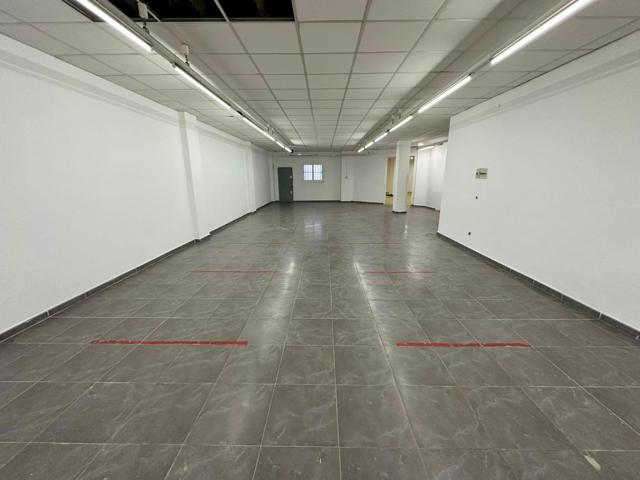 DOBLE LOCAL COMERCIAL CON ENTRADAS INDEPENDIENTES EN EL VENDRELL!!!! photo 0