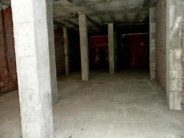 Local en alquiler en Serranía Baja de 165 m2 photo 0