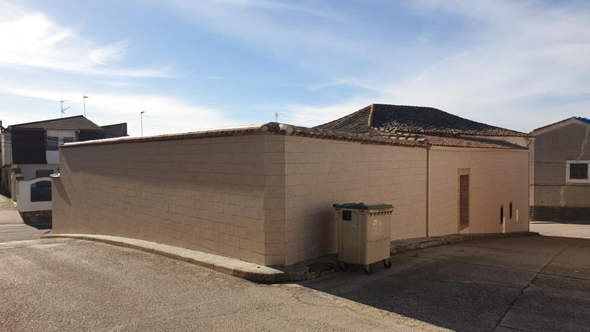 Casa - Chalet en venta en SAELICES de 292 m2 photo 0