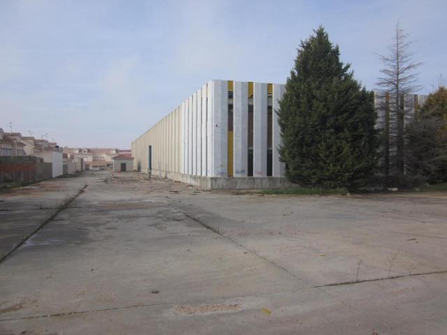 Nave Industrial en venta en Horcajo de Santiago de 2200 m2 photo 0