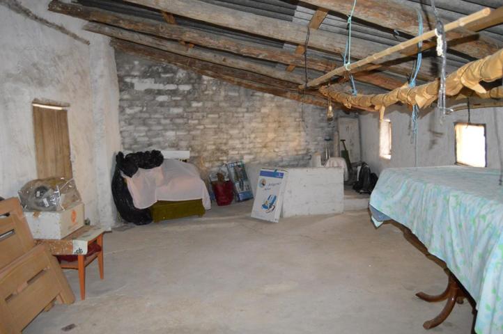 Casa De Pueblo en venta en Barajas de Melo de 161 m2 photo 0