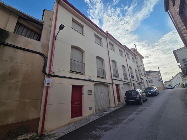 Casa - Chalet en venta en Santa Cruz de la Zarza de 175 m2 photo 0