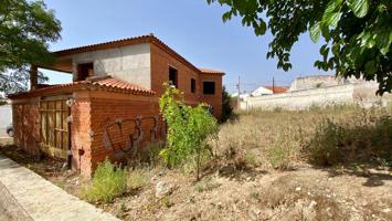 Chalet sin terminar segregable en Calle Carnicería (Tribaldos) photo 0