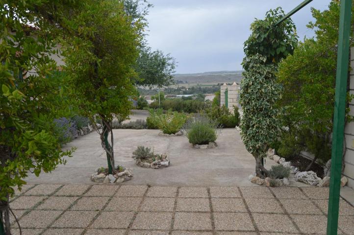 Casa - Chalet en venta en Barajas de Melo de 115 m2 photo 0