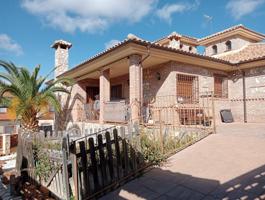 Casa - chalet en Calle Basilio Garrido Nieves, Horcajo de Santiago photo 0