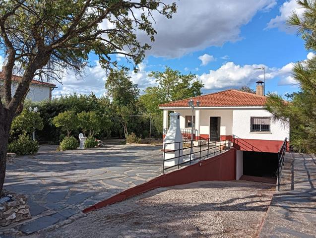 Casa en av. Encina, Barajas de Melo photo 0