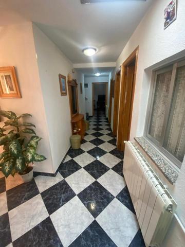 Casa - Chalet en venta en Saelices de 200 m2 photo 0