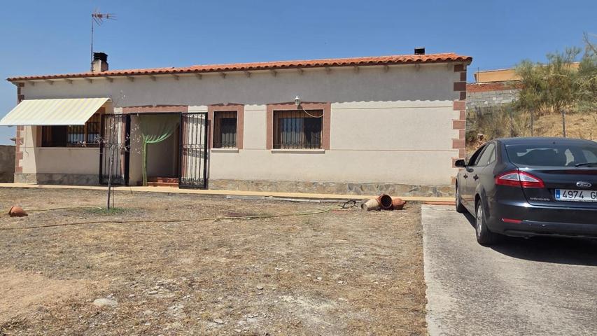 Casa - chalet en la calle Saponaria, Barajas de Melo photo 0