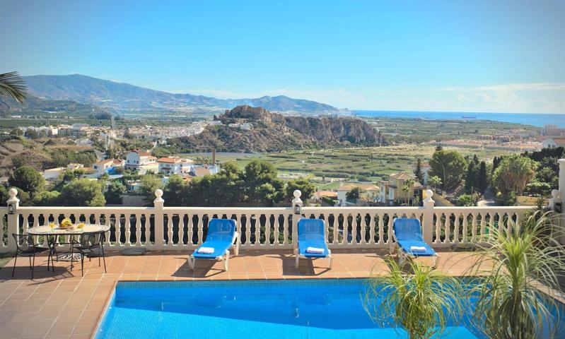 Chalet con excelentes vistas al mar Monte de los Almendros photo 0