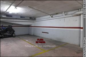 Parking Subterráneo En venta en Calle Del Repartidor, Gràcia, Barcelona photo 0