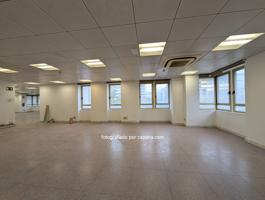 Casa En venta en Avenida Diagonal, 523, Les Corts, Barcelona photo 0