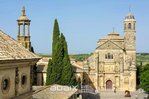 Casa en Venta en Úbeda, Jaén photo 0