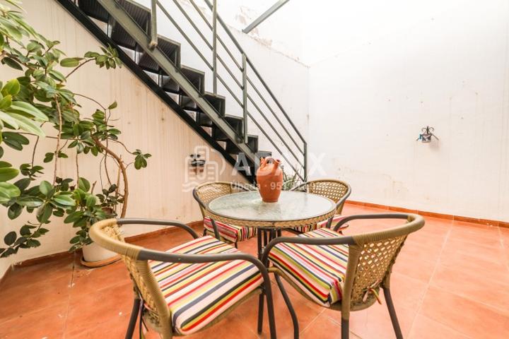 Casa en Venta en Úbeda, Jaén photo 0