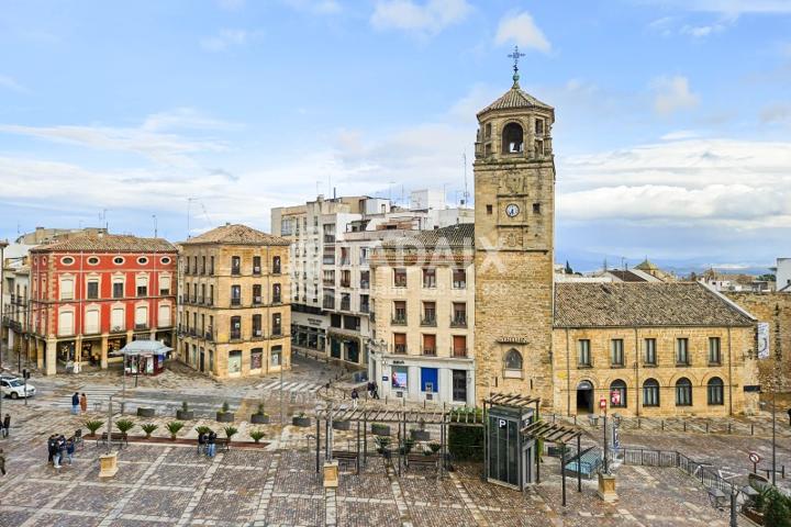 Piso en Venta en Centro Histórico Úbeda, Jaén photo 0