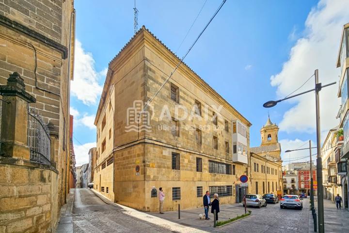 Casa en Venta en Centro Úbeda, Jaén photo 0