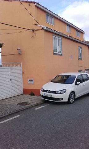 Villa En venta en Noia photo 0