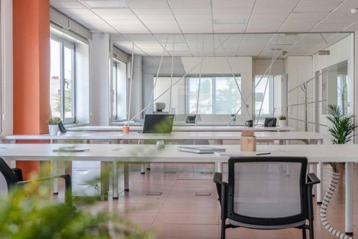 Oficina En venta en Santiago de Compostela photo 0