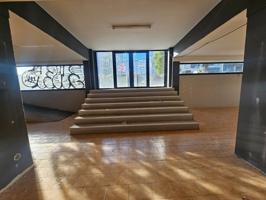 Local En venta en Santiago de Compostela photo 0