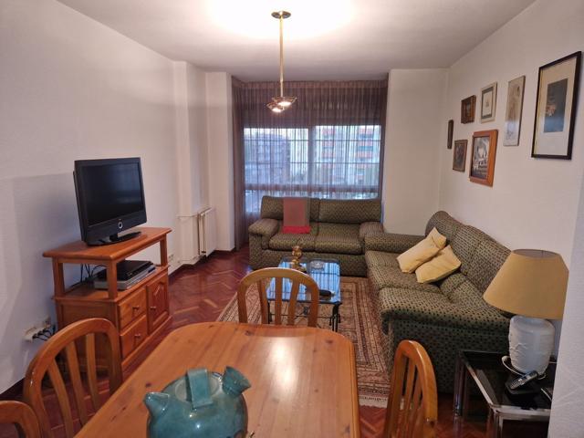 Piso En venta en Plaza José Luis López Aranguren, Valdepelayo - Montepinos - Arroyo Culebro, Leganés photo 0