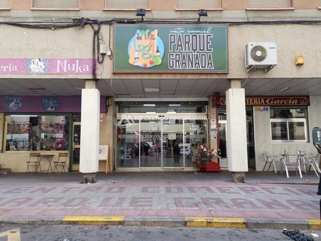 LOCAL COMERCIAL DE 80M2, GALERIA COMERCIAL PARQUE GRANADA!!! photo 0