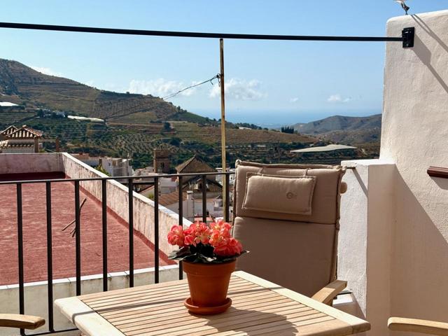 Estilosa casa de pueblo con vistas al mar y alma andaluza en el corazón de Ítrabo photo 0