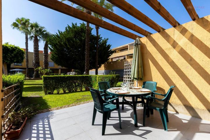 Unifamiliar Pareada En venta en Avenida Valle Del Sol, 1, Urb.golf Valle Este, Vera photo 0