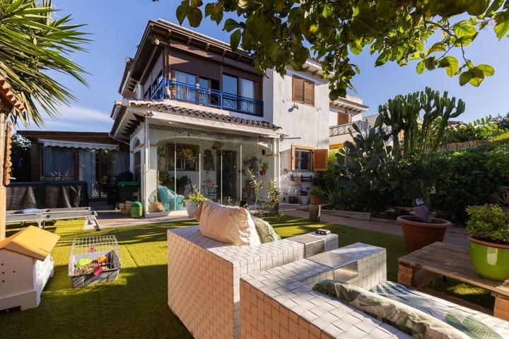 Unifamiliar Pareada En venta en Avenida Ciudad De Lorca, El Playazo, Vera photo 0