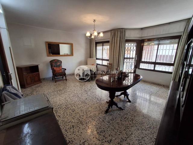 Piso en venta en San Ildefonso-Barrio de la Catedral(23001) photo 0