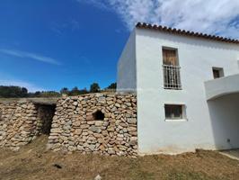 Finca con bonitas vistas a la montaña en zona tranquila - Finca with beautiful views to the mountains in quiet area photo 0