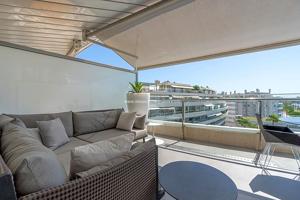 Exclusivo y moderno apartamento con espectaculares vistas al mar-Exclusiv and modern apartment with spectacular sea views photo 0