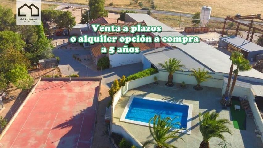 APIHOUSE ALQUILA CON OPCION A COMPRA CHALET + TERRENO CULTIVO + 2 NAVES EN MONOVAR. PRECIO 699.000€ photo 0