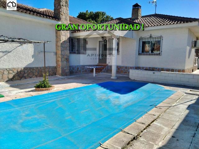 APIHOUSE VENDE CHALET INDEPENDIENTE CON PISCINA EN CHOZAS DE CANALES. PRECIO 275.000€ photo 0