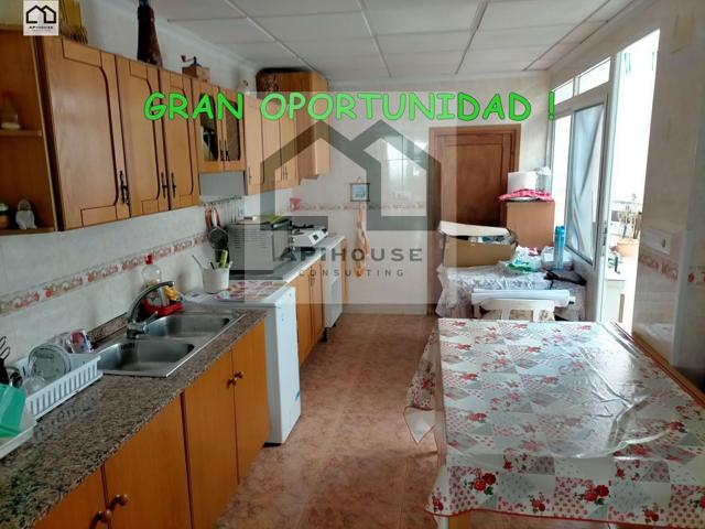 APIHOUSE VENDE CASA DE PUEBLO EN GUARDAMAR EN EL CENTRO. PRECIO 193.500€ photo 0