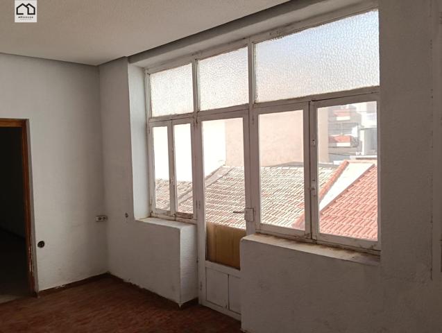 APIHOUSE VENDE GRAN APARTAMENTO PARA REFORMAR EN GUARDAMAR DEL SEGURA. PRECIO 249.000€ photo 0