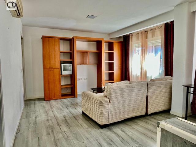 APIHOUSE VENDE PISO DE DOS DORMITORIOS EN ZONA CENTRO EN SANTA OLALLA. photo 0