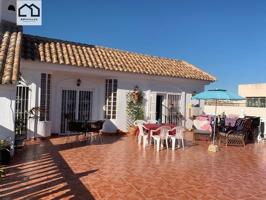 APIHOUSE VENDE ESPECTACULAR CHALET+RESTAURANTE EN ORIHUELA COSTA. PRECIO DE VENTA: 899.500€ photo 0